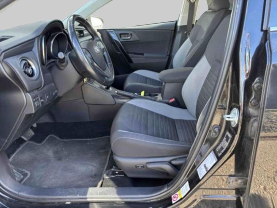 TOYOTA AURIS 2018