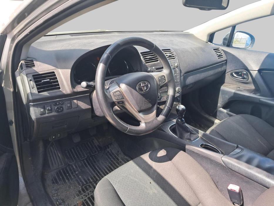 TOYOTA Avensis 2009