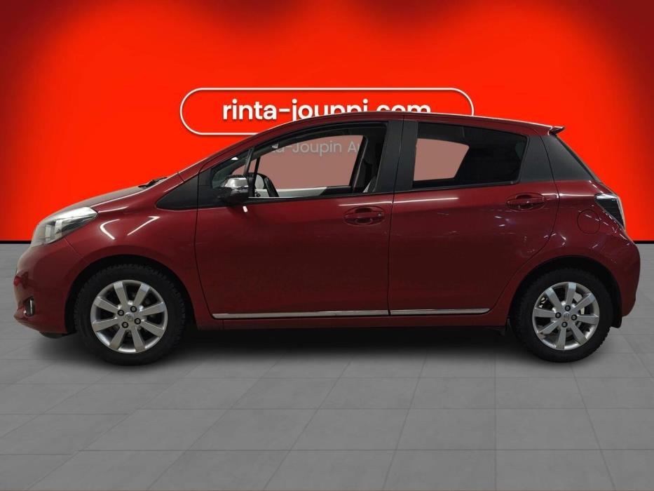 TOYOTA Yaris 2013