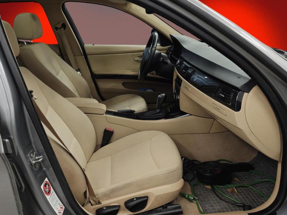 BMW 320 2009