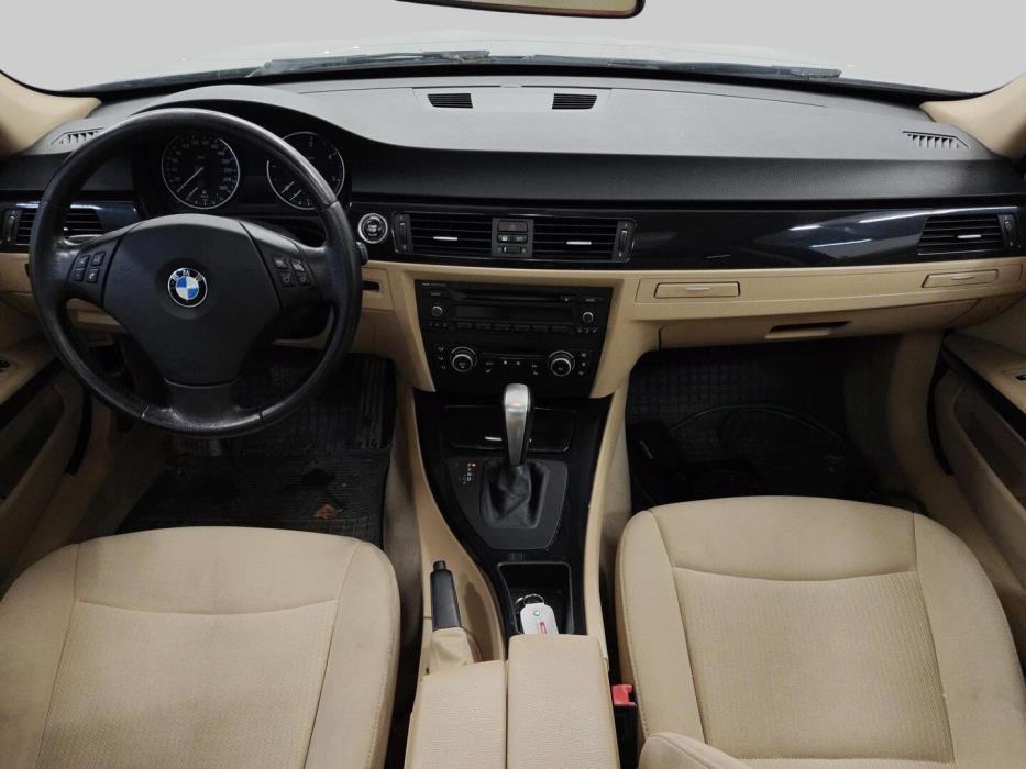 BMW 320 2009