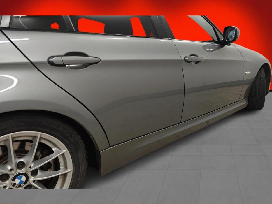 BMW 320 2009