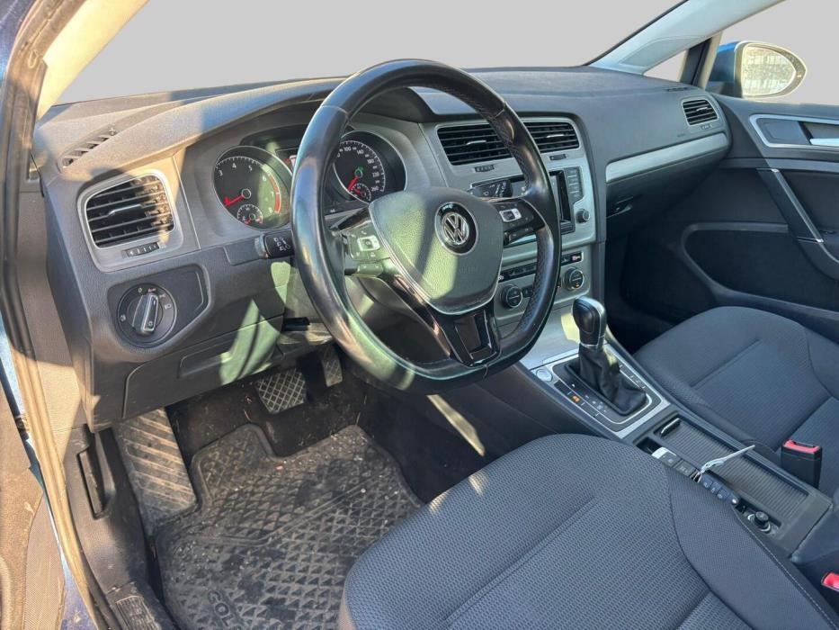 VOLKSWAGEN Golf 2015