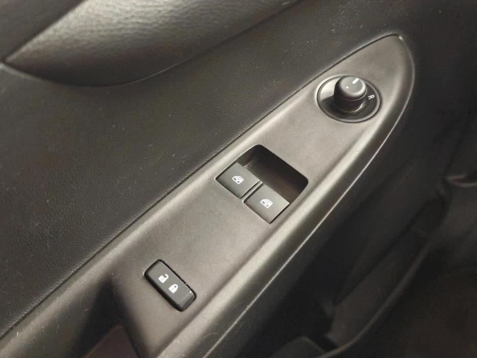 OPEL Karl 2016