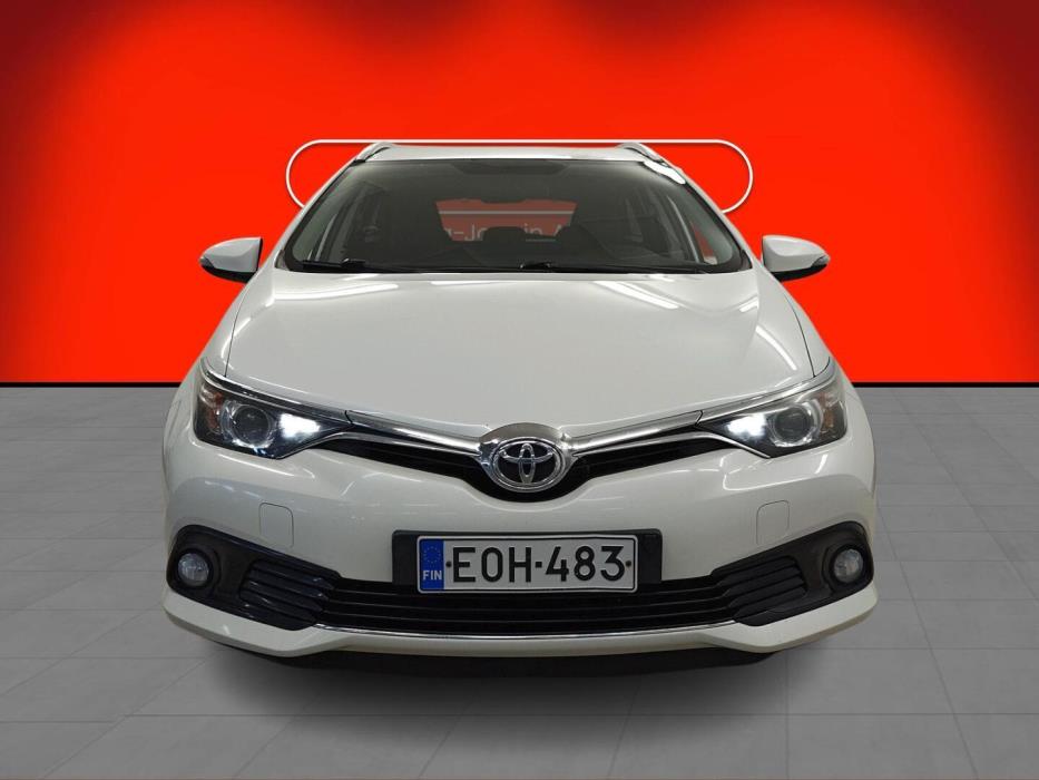 TOYOTA Auris 2016