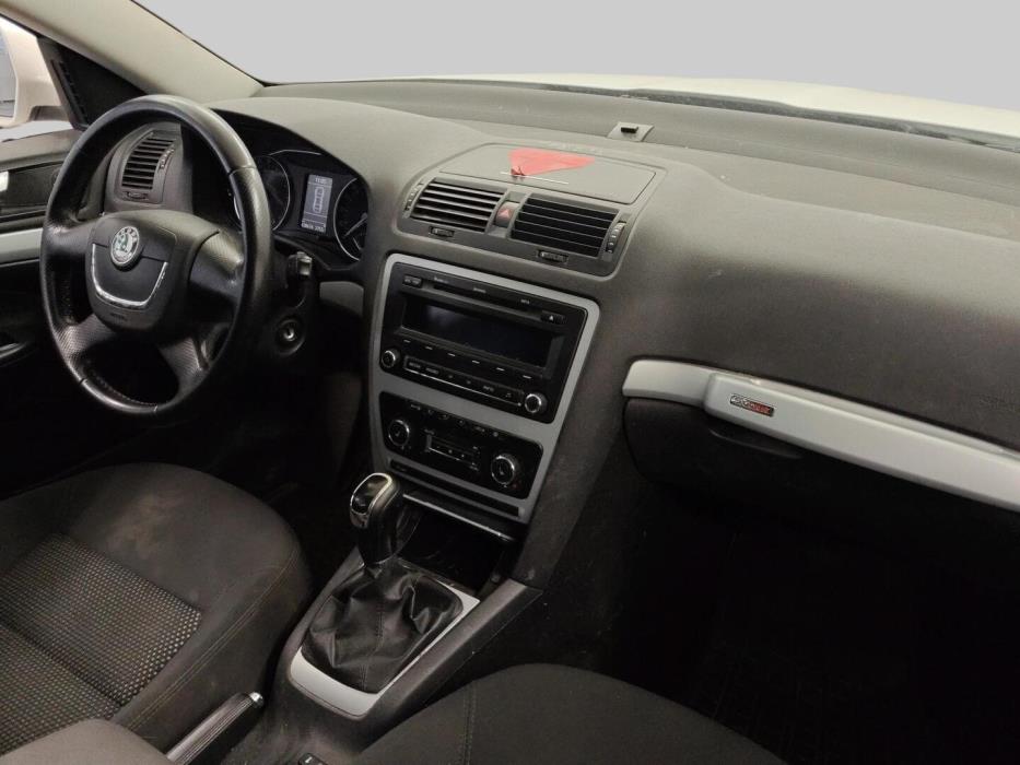 SKODA Octavia 2011