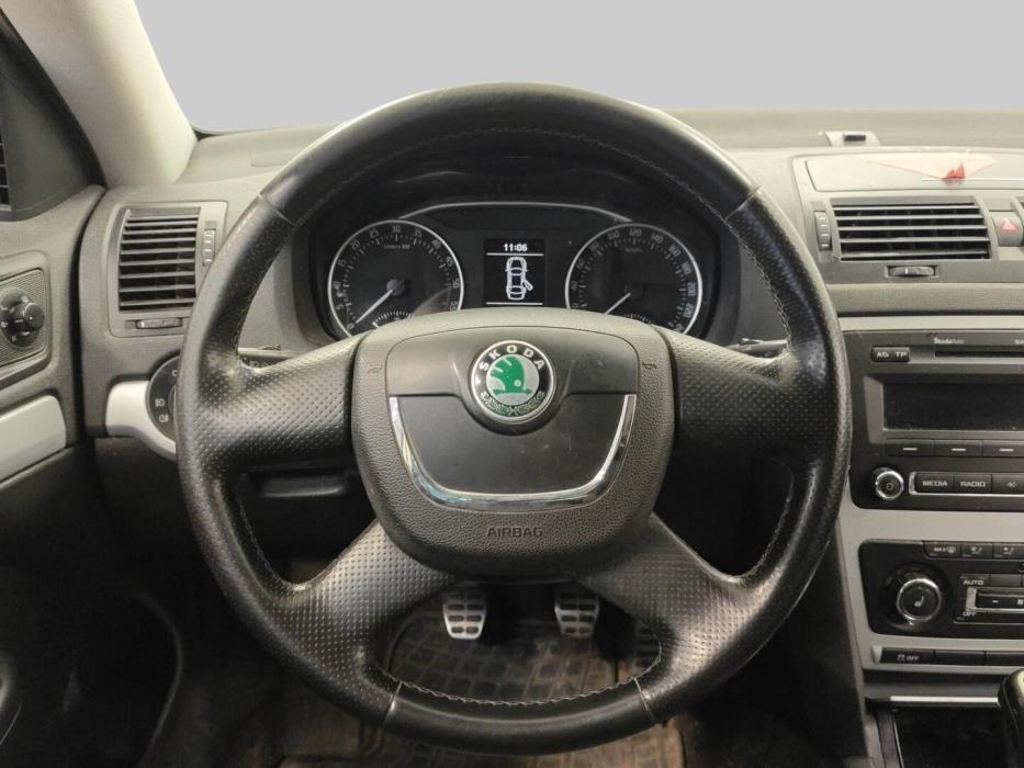 SKODA Octavia 2011