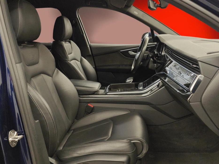 AUDI Q7 2020