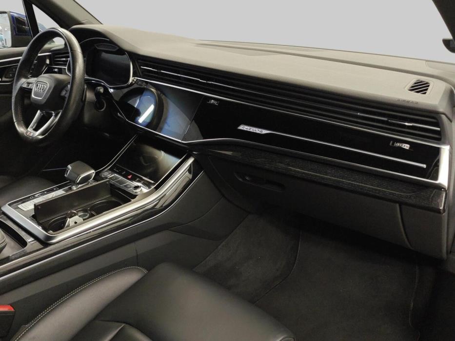 AUDI Q7 2020