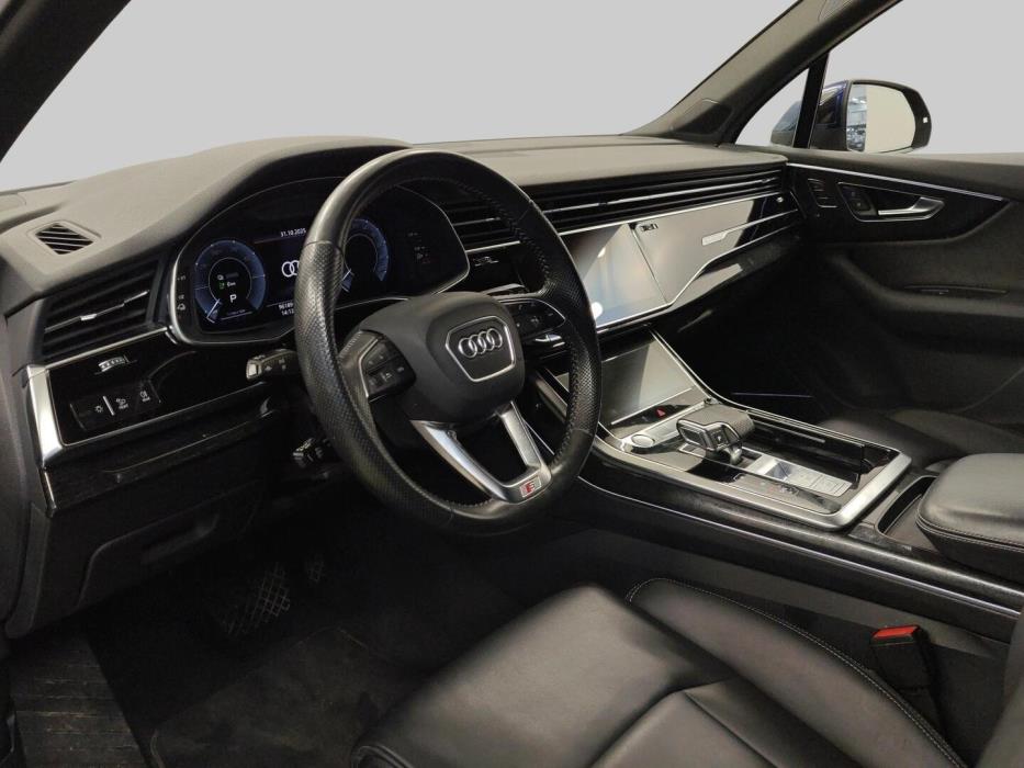 AUDI Q7 2020