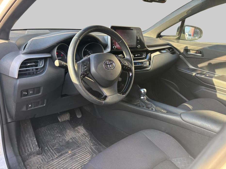 TOYOTA C-HR 2021