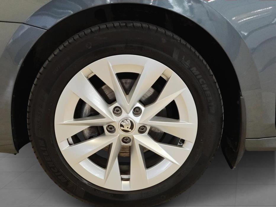 SKODA Octavia 2021