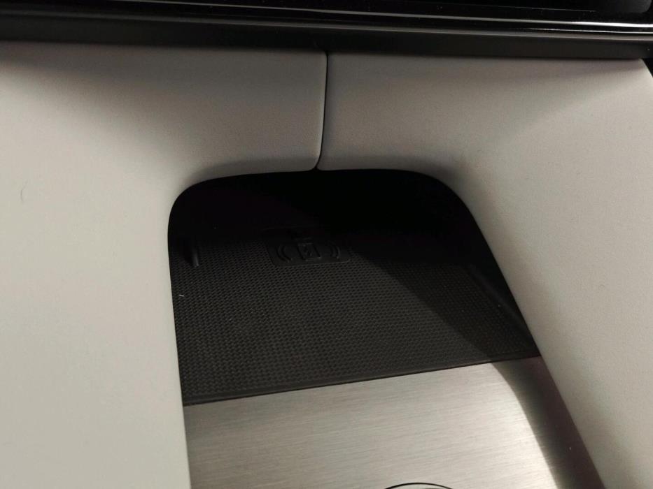 POLESTAR 4 2025