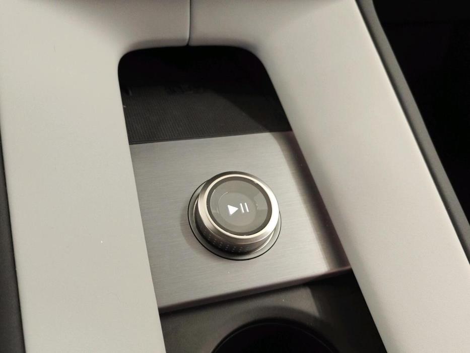 POLESTAR 4 2025