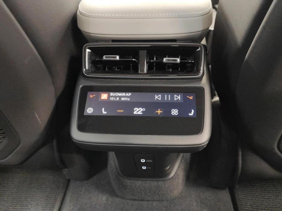 POLESTAR 4 2025