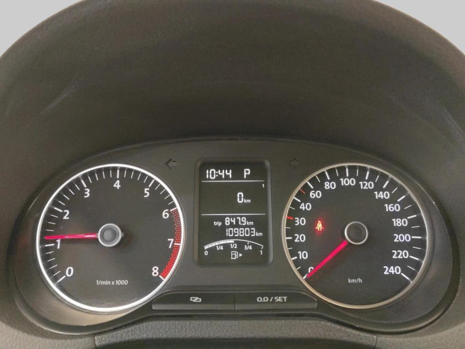 VOLKSWAGEN Polo 2010