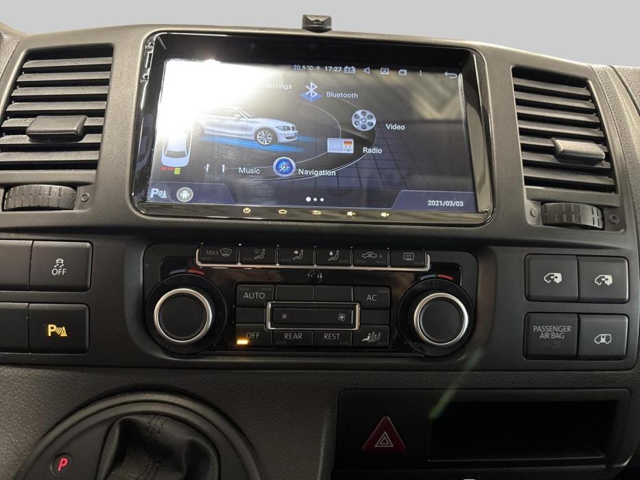 VOLKSWAGEN Caravelle 2010