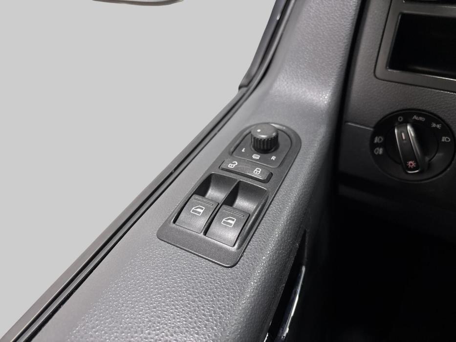 VOLKSWAGEN Caravelle 2010