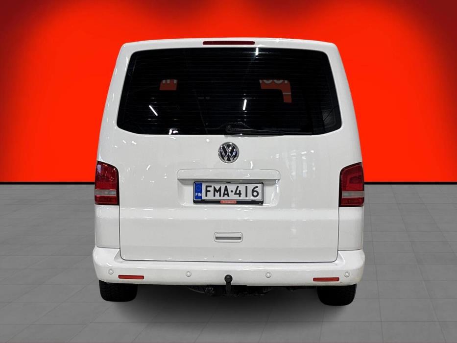 VOLKSWAGEN Caravelle 2010