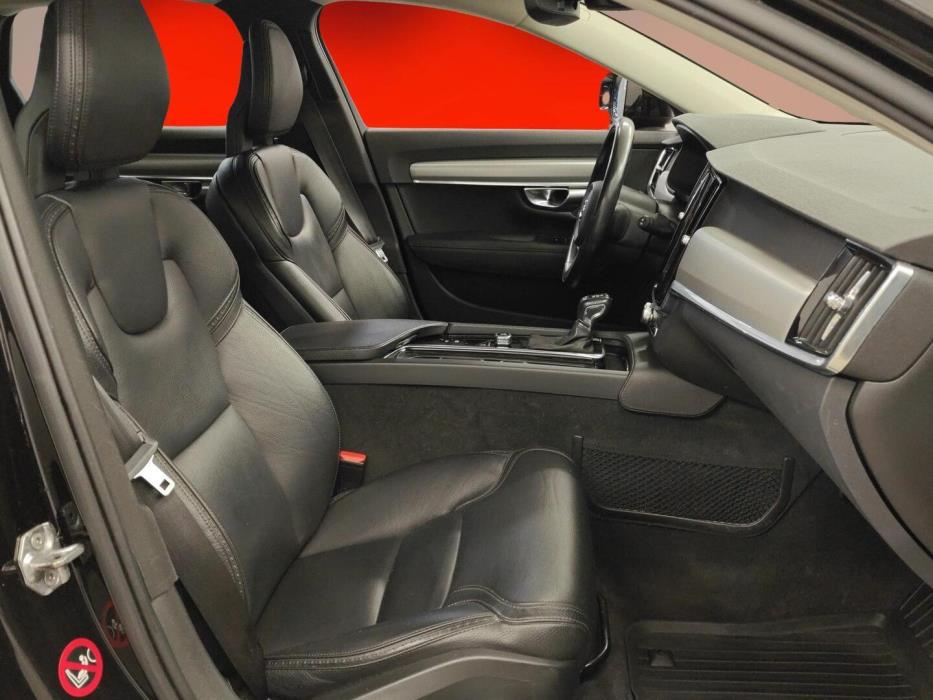 VOLVO V90 Cross Country 2017