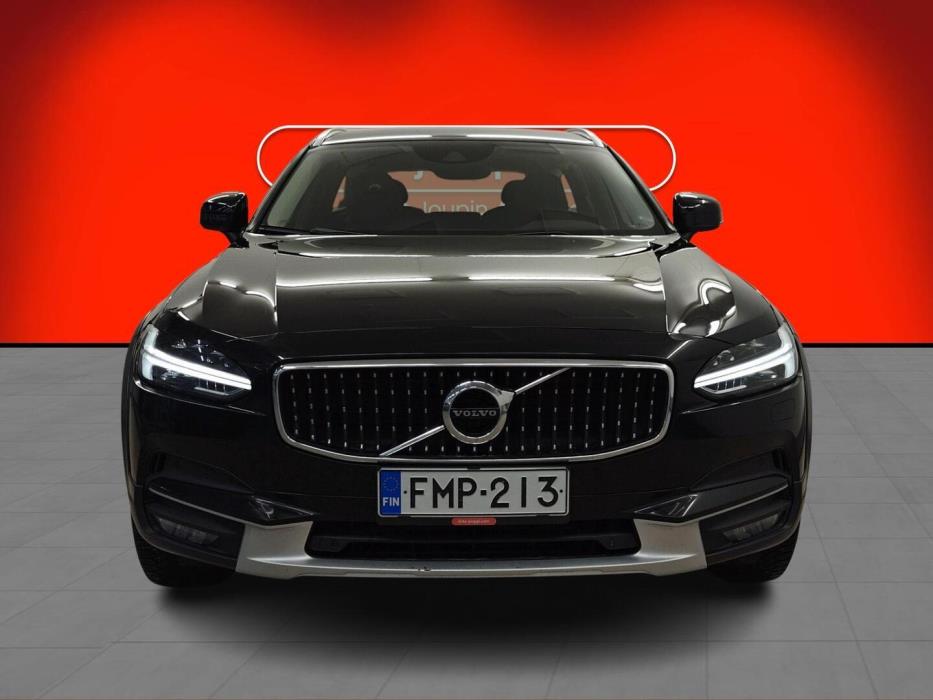 VOLVO V90 Cross Country 2017