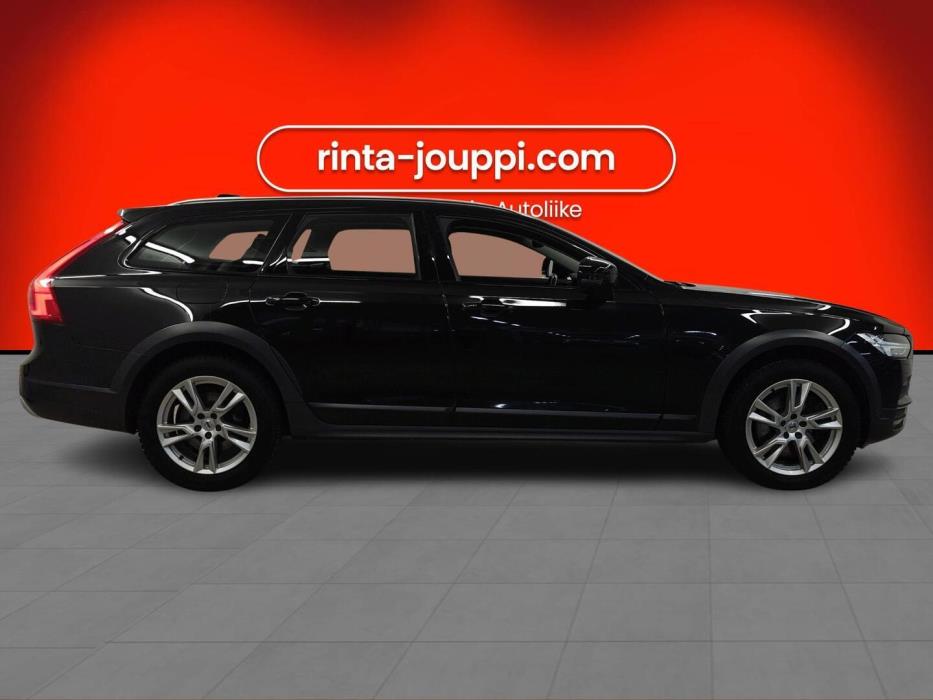VOLVO V90 Cross Country 2017