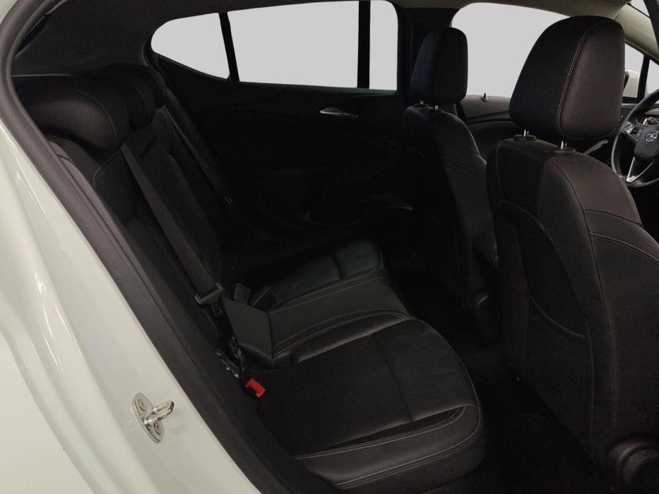 OPEL Astra 2018
