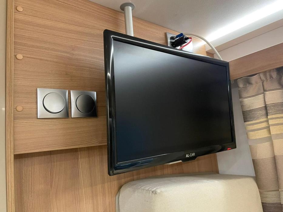 ADRIA Matrix M 670SL 2019