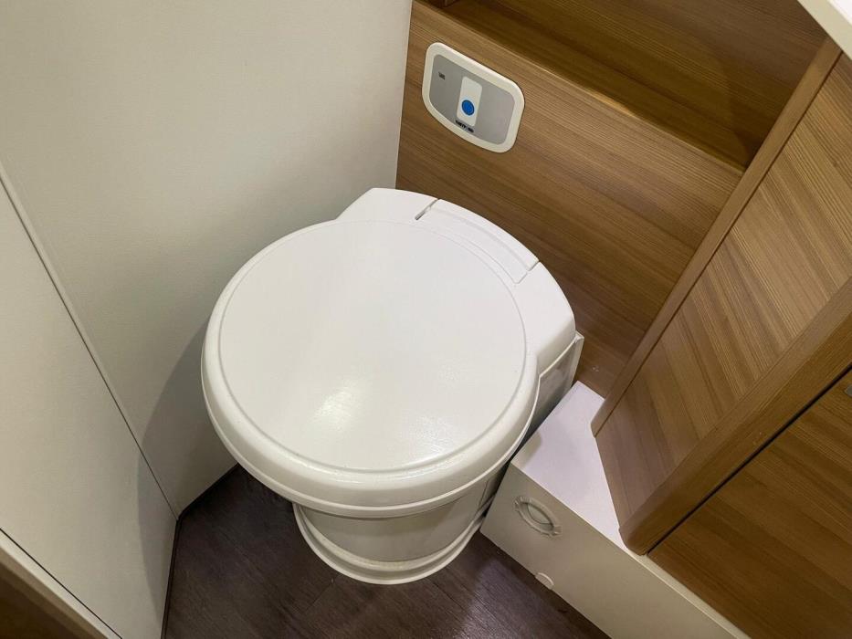 ADRIA Matrix M 670SL 2019