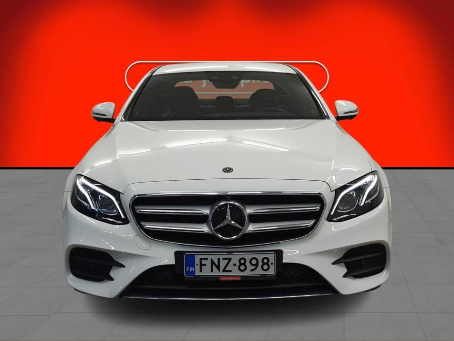MERCEDES-BENZ E 2020