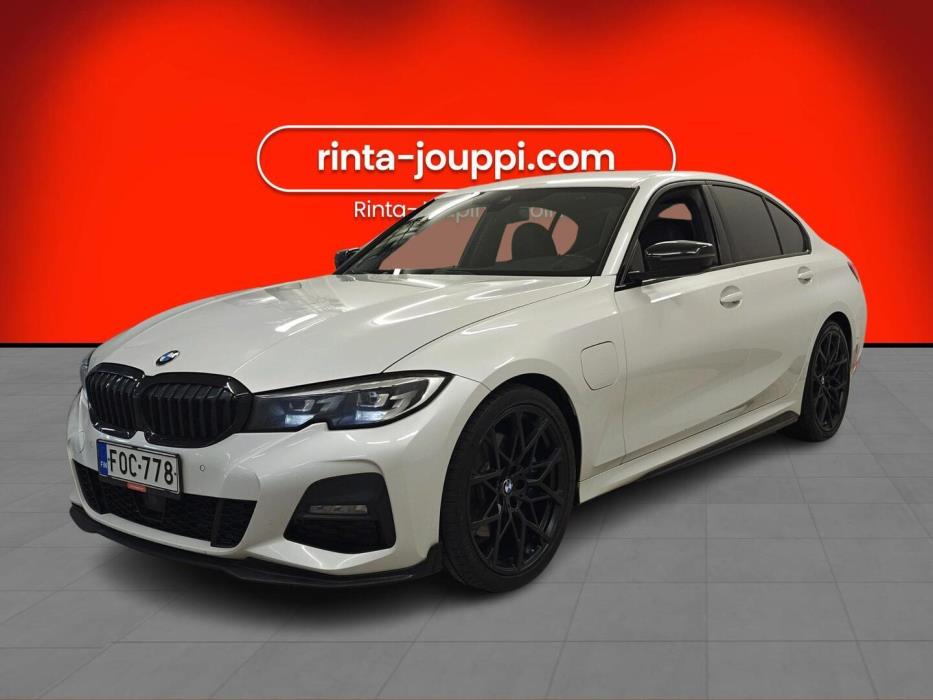 BMW 330 2020