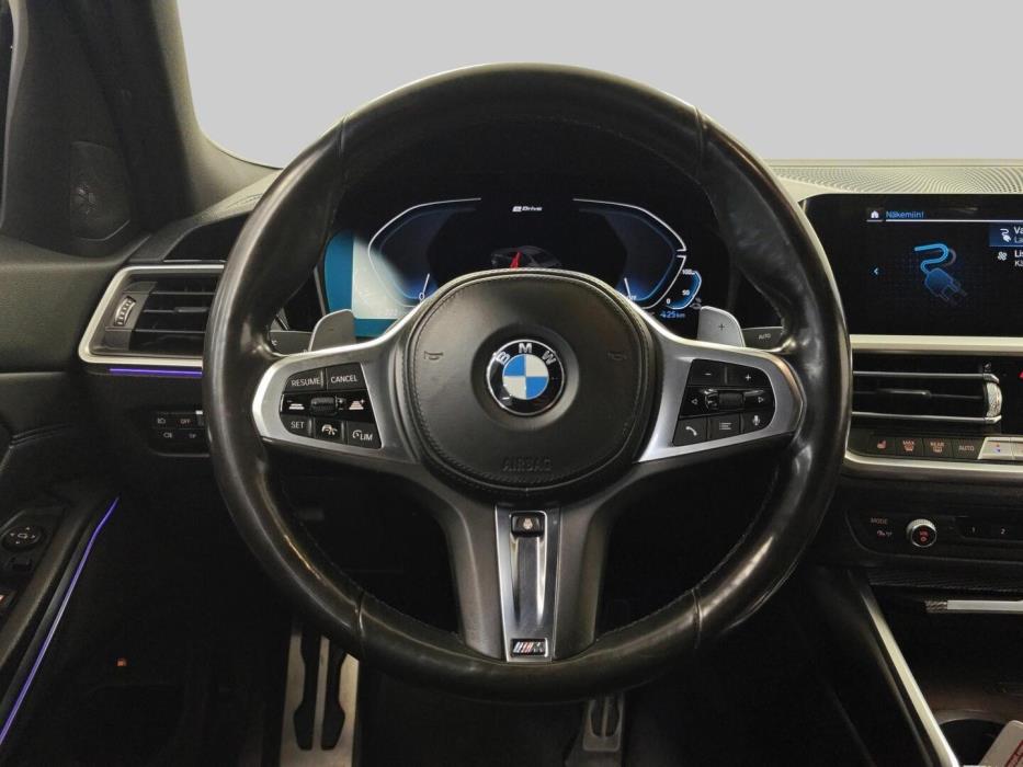 BMW 330 2020