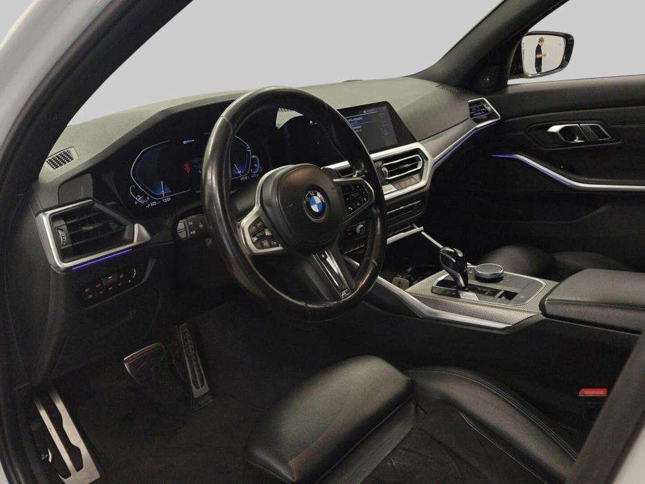 BMW 330 2020