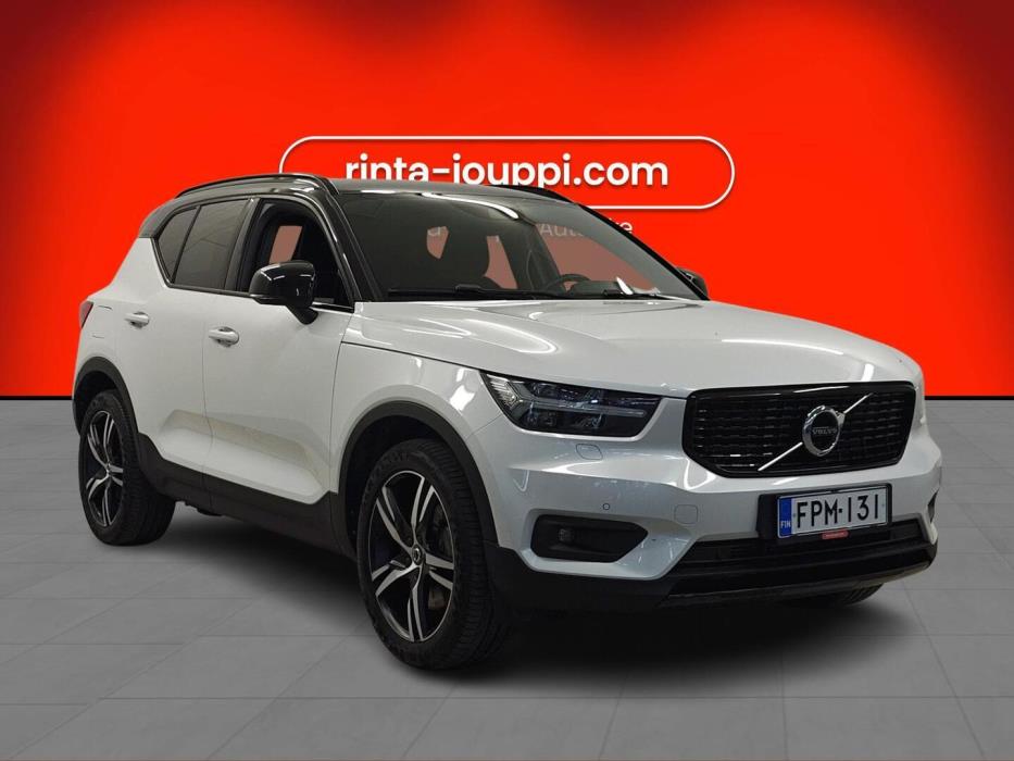 VOLVO XC40 2020