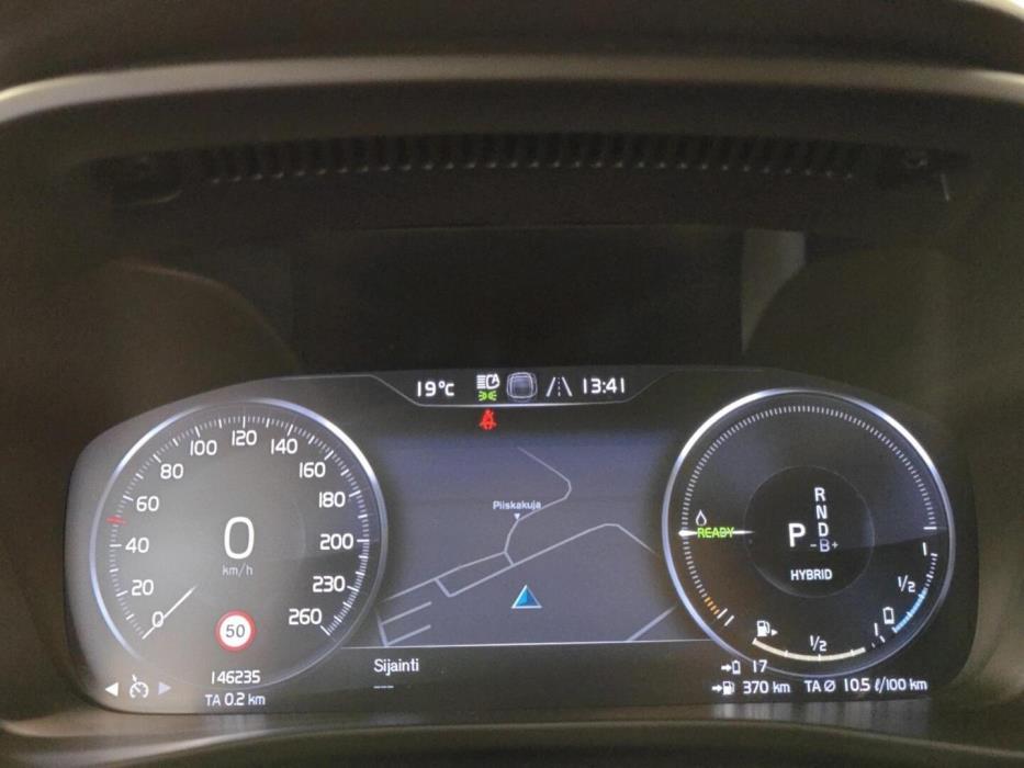 VOLVO XC40 2021