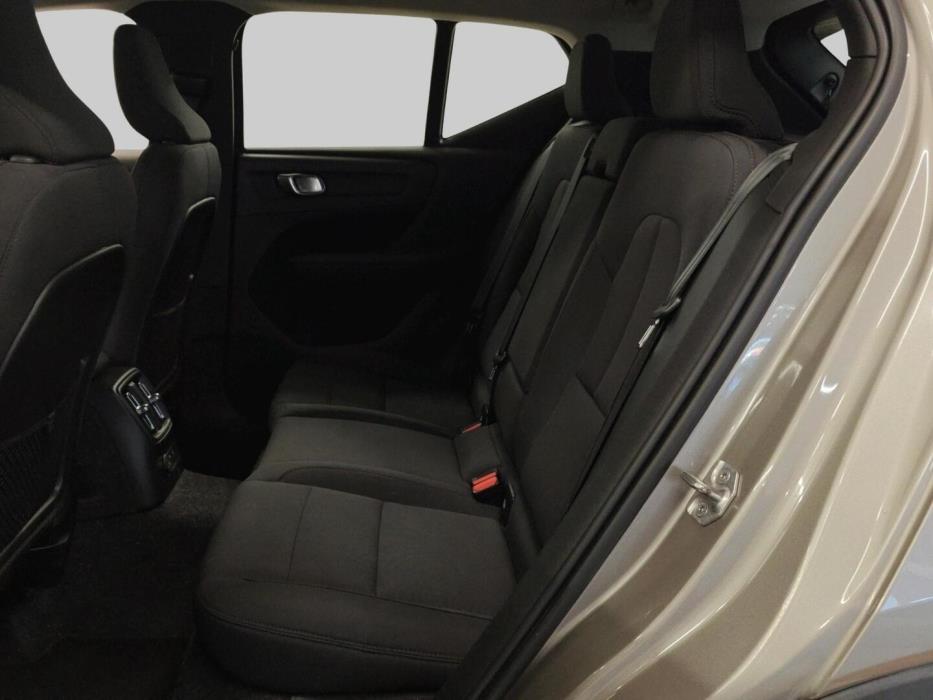 VOLVO XC40 2021