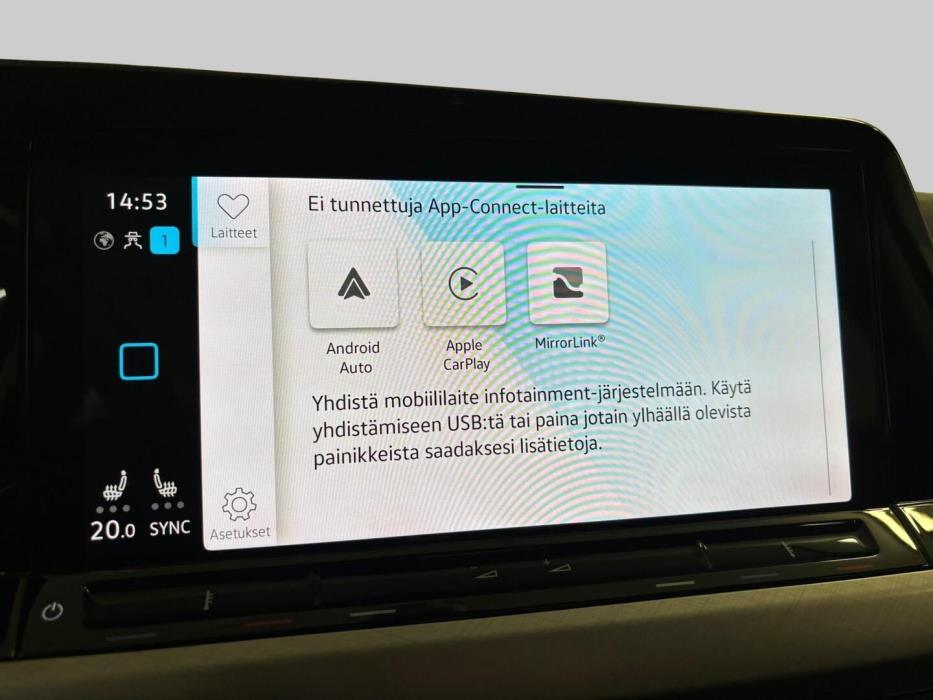 VOLKSWAGEN Golf 2023