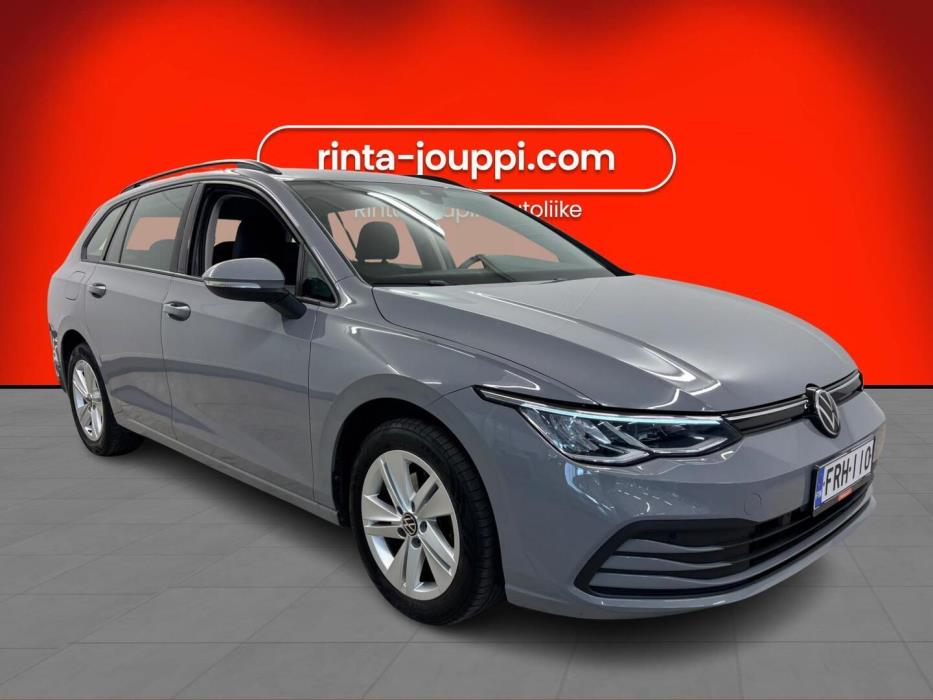 VOLKSWAGEN Golf 2023