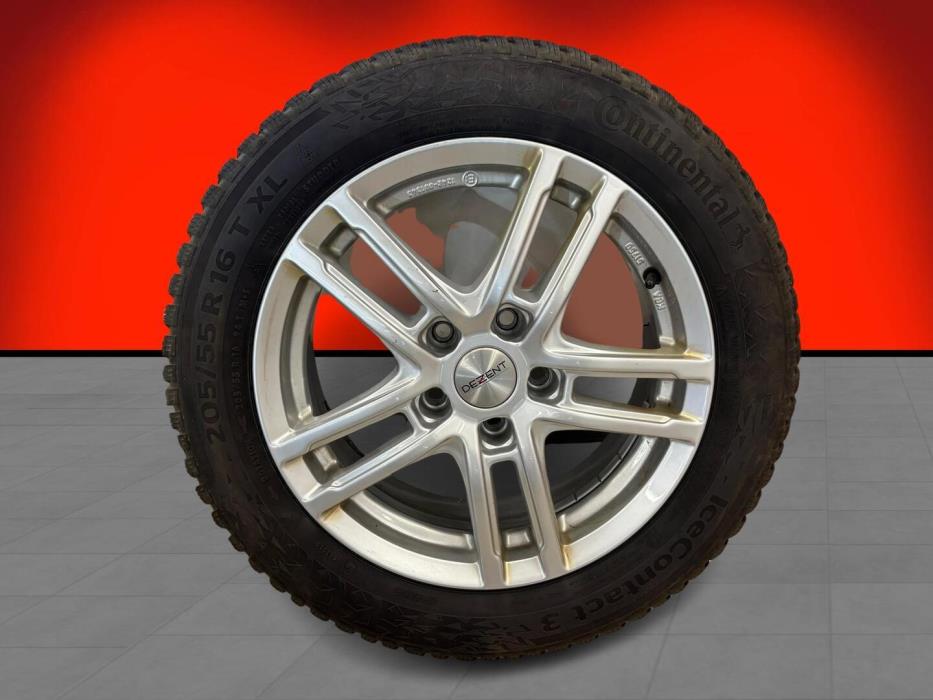 VOLKSWAGEN Golf 2023