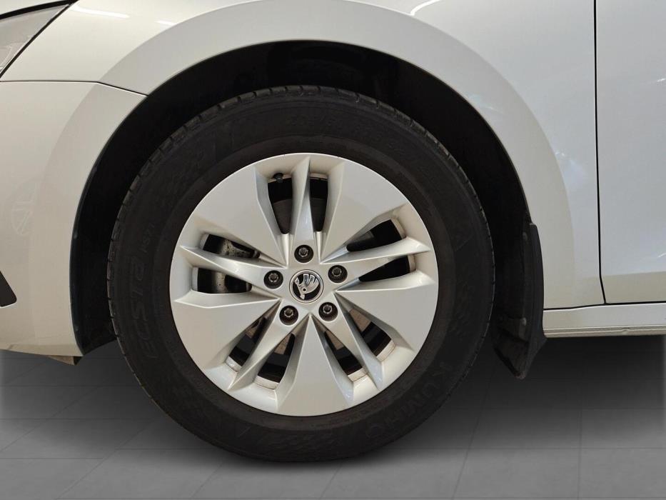 SKODA Octavia 2024