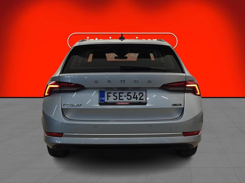 SKODA Octavia 2024