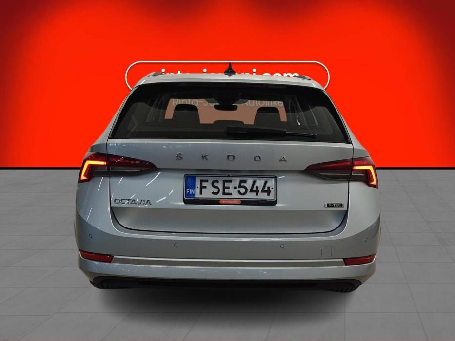 SKODA Octavia 2024