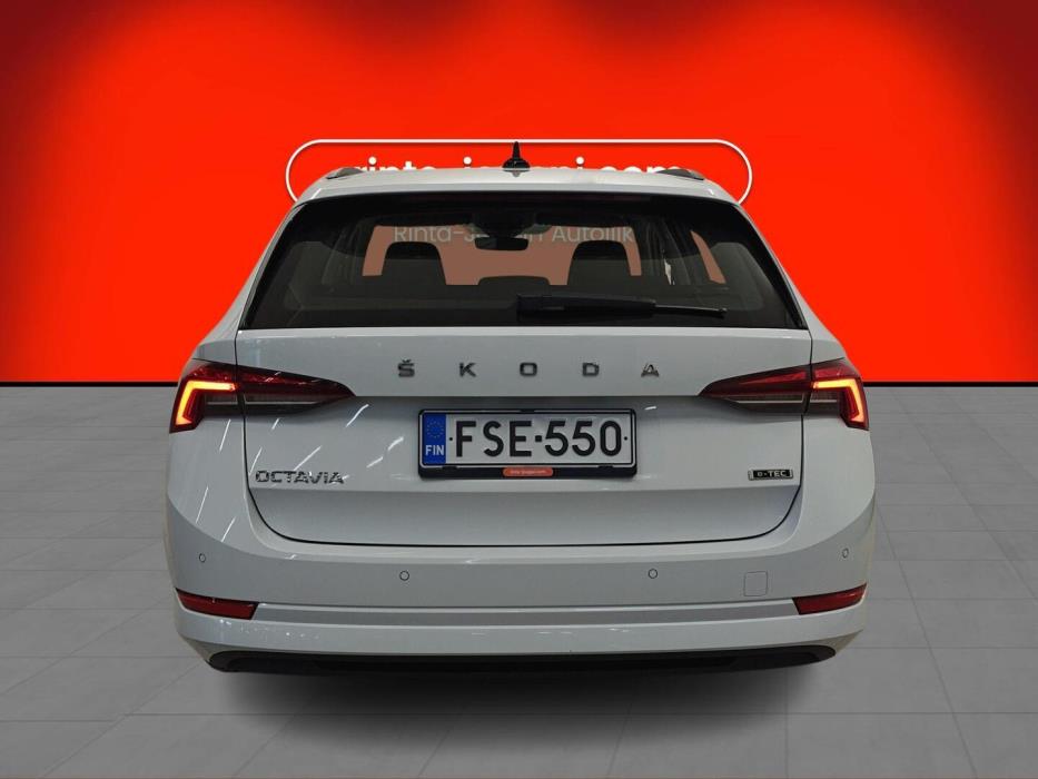 SKODA Octavia 2024