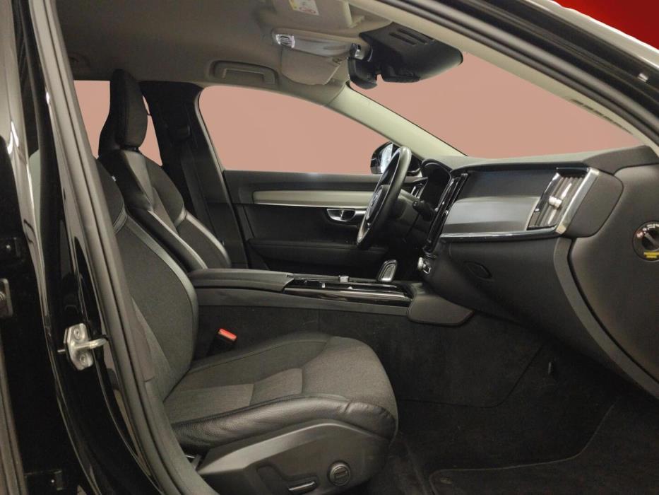 VOLVO V90 2021