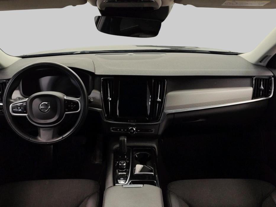 VOLVO V90 2021
