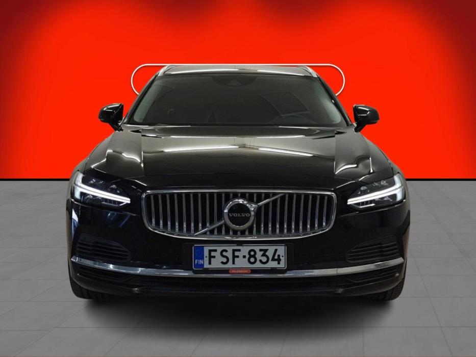 VOLVO V90 2021