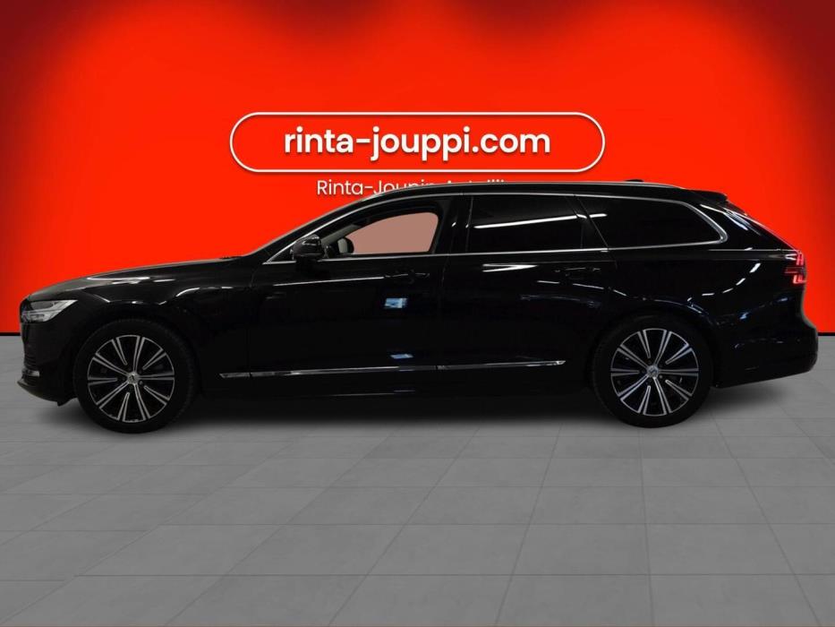 VOLVO V90 2021