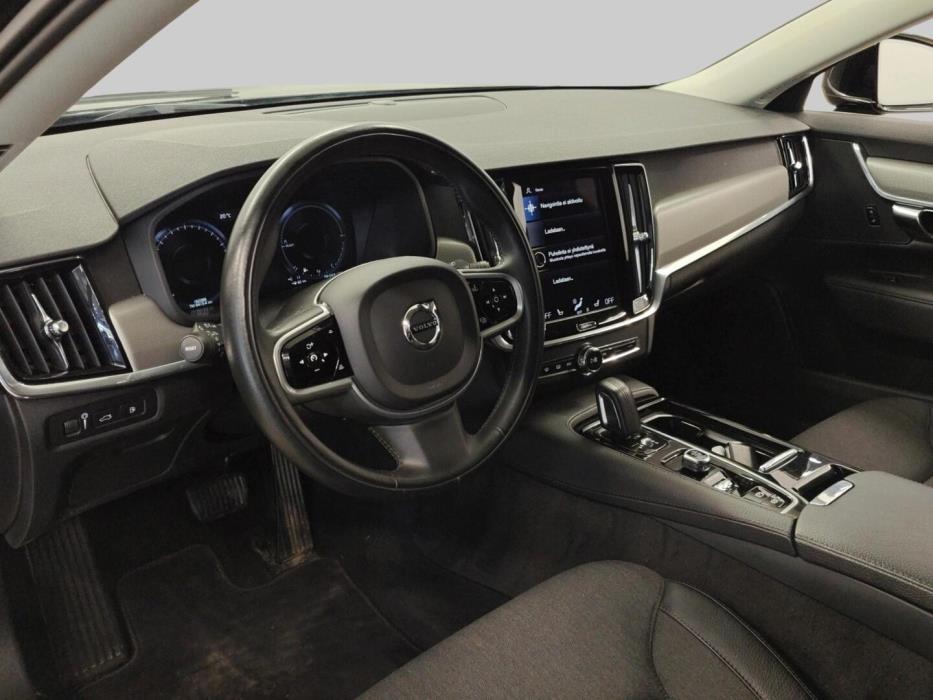 VOLVO V90 2021