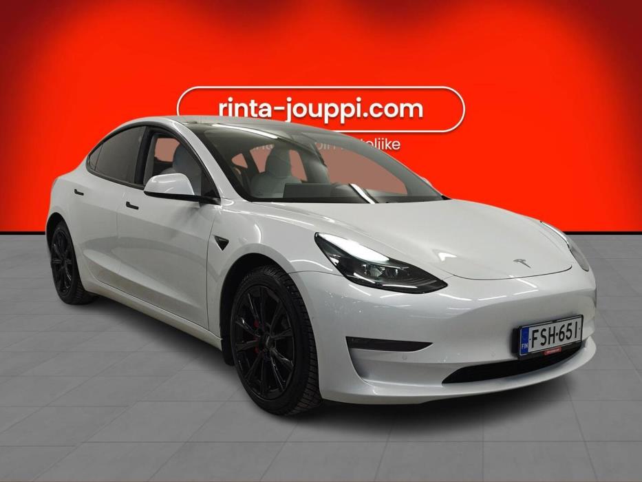 TESLA MODEL 3 2021