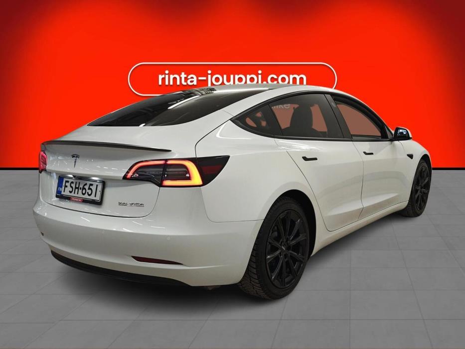 TESLA MODEL 3 2021